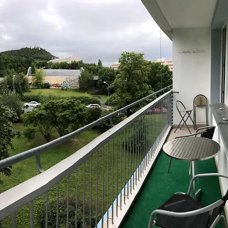Komfortni Apartman Nedaleko Centra Mesta *